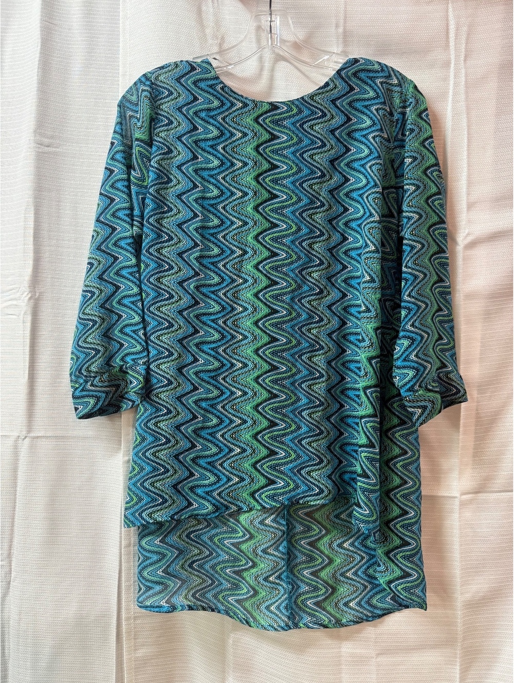 The Limited Women's Size S Blue Green Zigzag Pattern Blouse